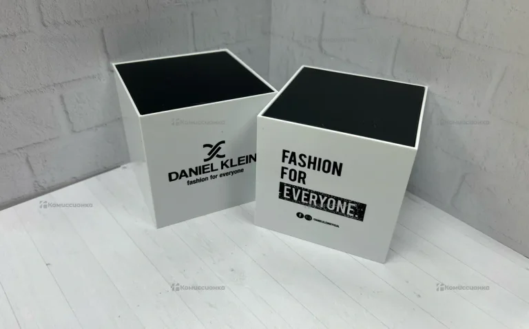 Часы  Daniel Klein