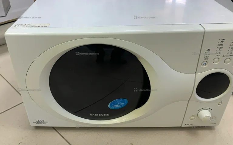 Микроволновая печь  samsung ce2975