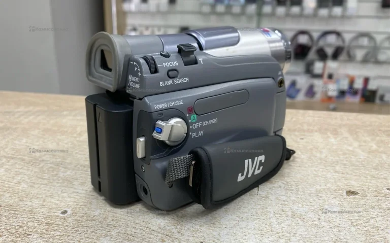 Видеокамера  jvc gr d20e