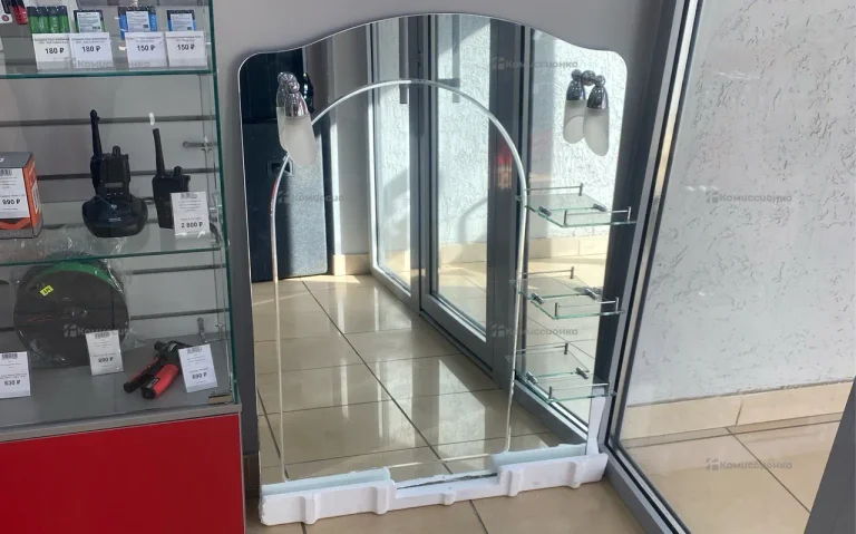Зеркало подвесное