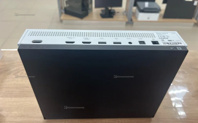 Приставка Xbox One S 512 Gb