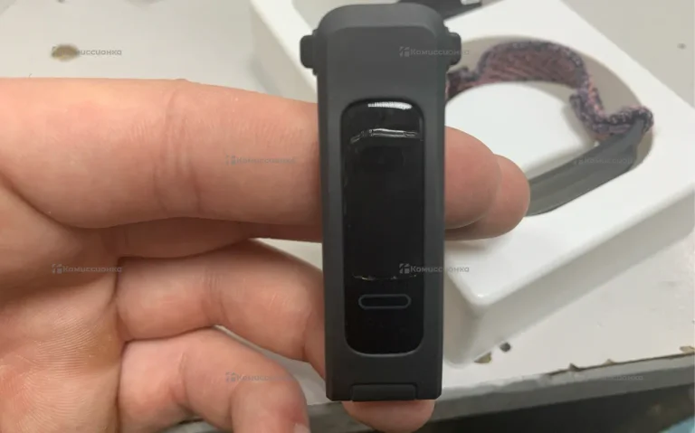 Часы  Huawei band 4e