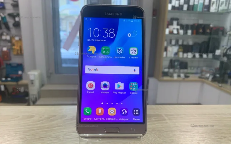 Samsung Galaxy J3 (2016) 1.5/8 ГБ