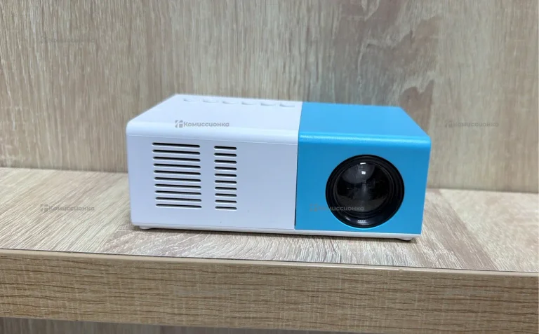 Проектор  led projector j9w pro