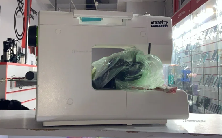 Швейная машина  Smarter By Pfaff 140s
