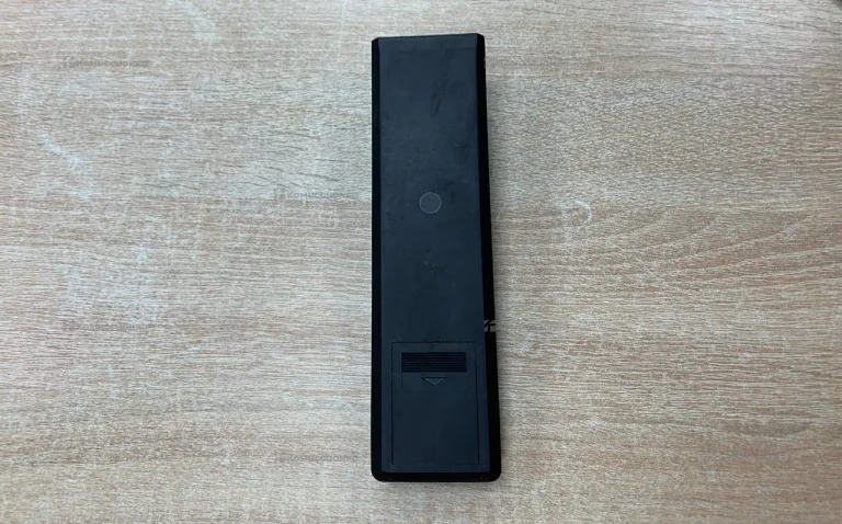 Детектор сткрытой проводки Del 8220 s