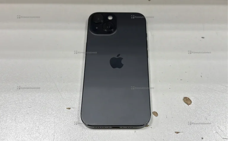 Apple iPhone 15 6/128 ГБ