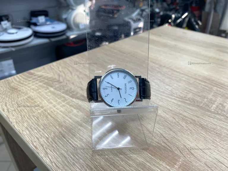 Наручные часы MODIYA Quartz