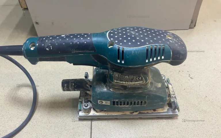 Вибрационная шлифовальная машина Makita BO3710