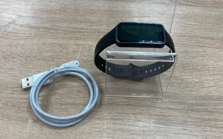 Часы  Huawei band 10