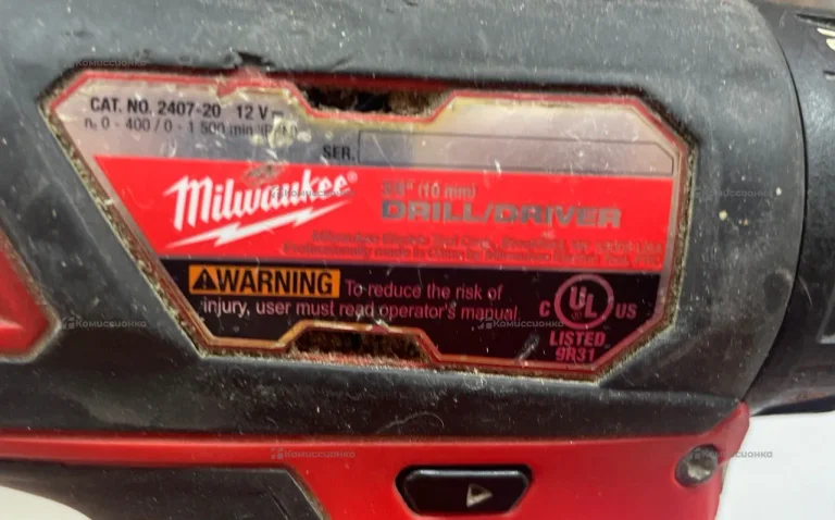 Дрель-шуруповерт Milwaukee drill drive