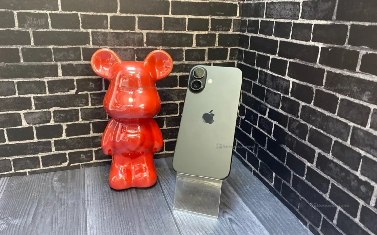 Apple iPhone 16 8/256 ГБ