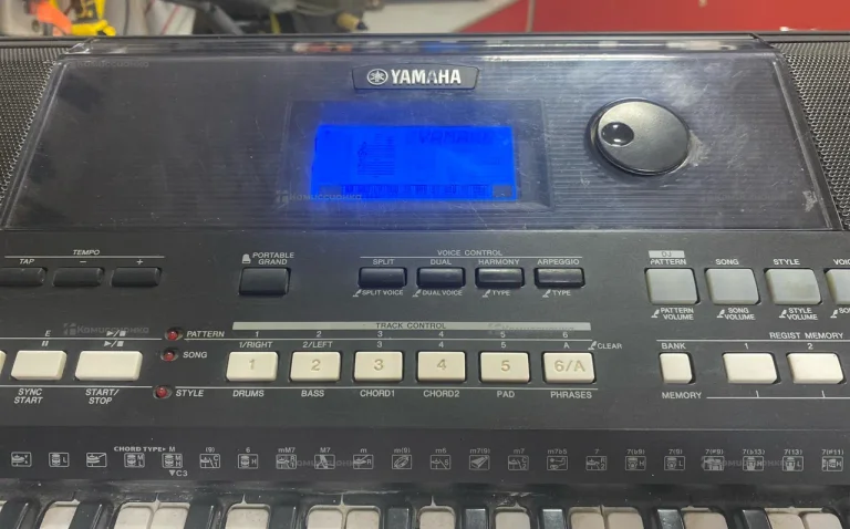 Синтезатор Yamaha PSR-E433