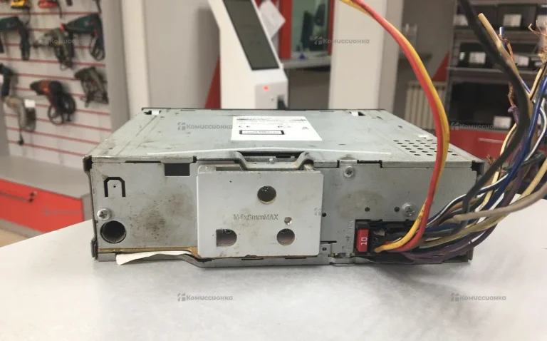 Автомагнитола  Kenwood