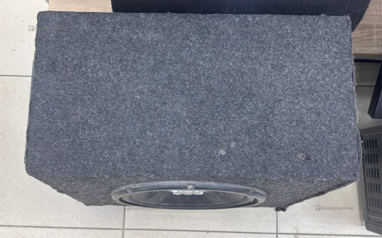 Сабвуфер  jbl gto-1202d