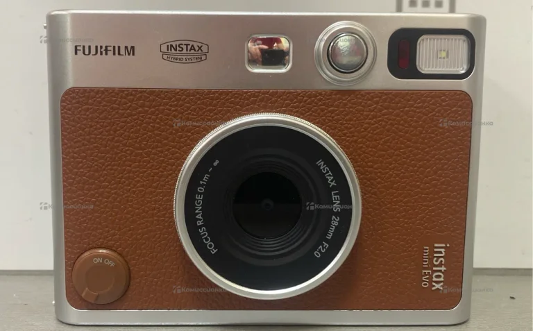 Фотоаппарат  Fujifilm mini Evo