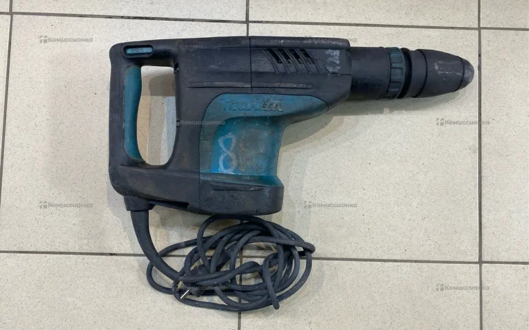 Отбойный молоток Makita HM 1203 C