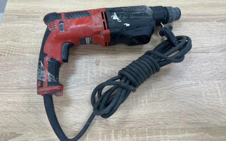 Перфоратор Makita M8701