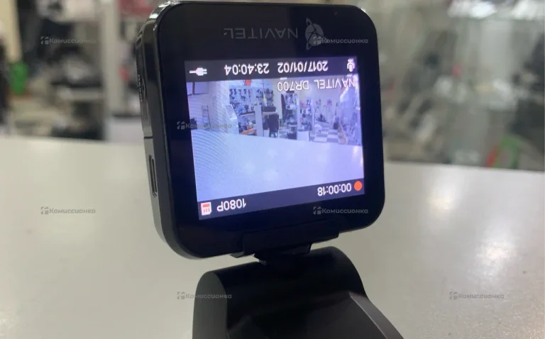 Видеорегистратор NAVITEL dr700