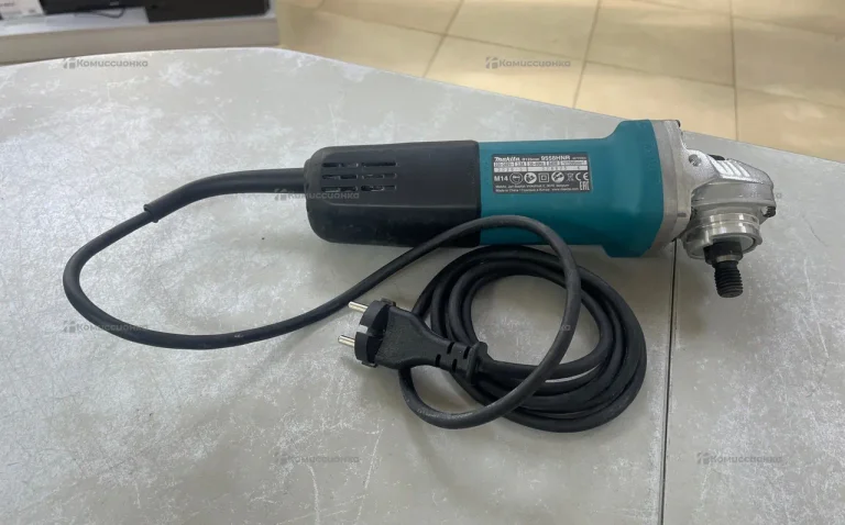 Угловая шлифмашина Makita 9558HNR