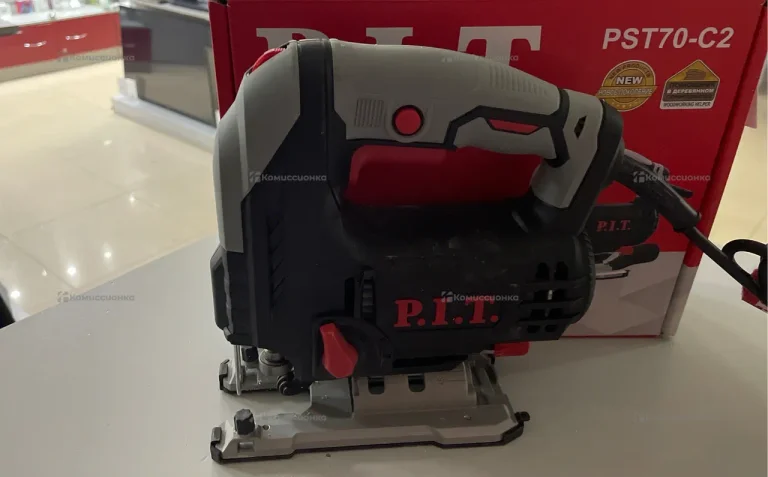 Лобзик P.I.T. PST70-C2