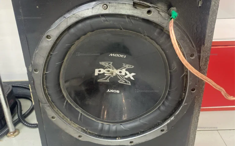 Сабвуфер   Sony Xploid  1300w