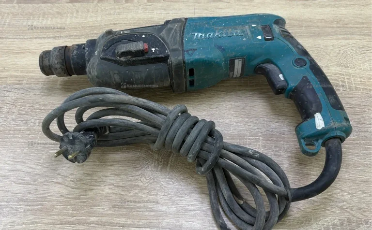 Перфоратор Makita HR2470