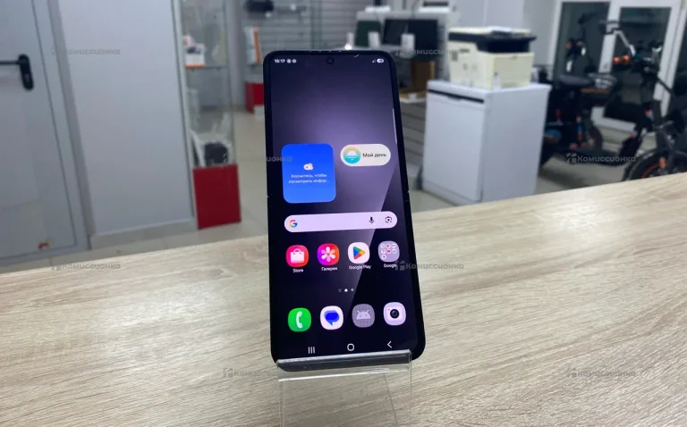Samsung Galaxy Z Flip7 FE 8/256 ГБ