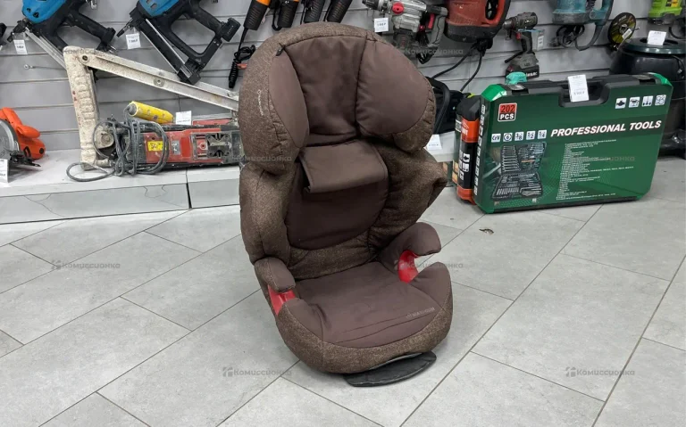 Автокресло детское Maxi Cosi Airprotect