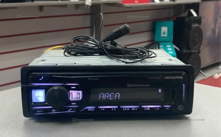 Автомагнитола Alpine UTE-201BT