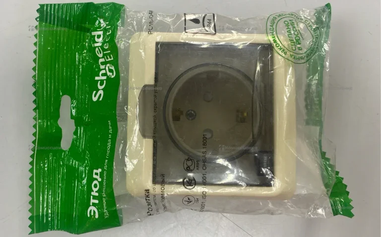Позетка schneider 1