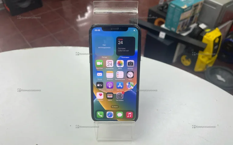 Apple iPhone X 3/64 ГБ