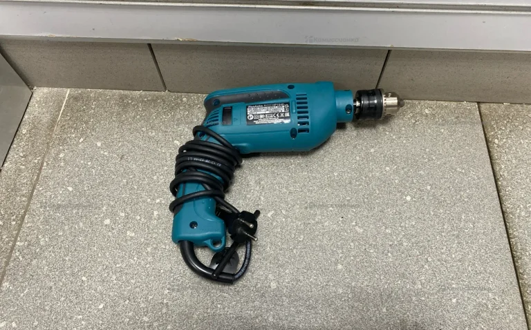 Дрель Makita HP1640