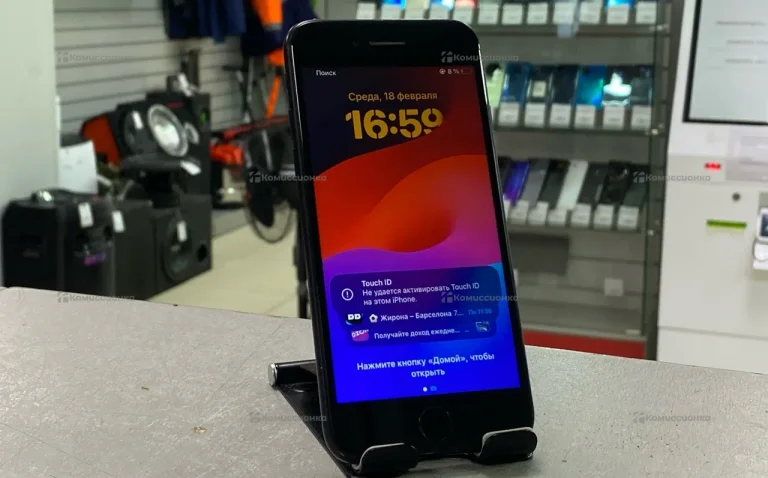 Apple iPhone SE (2020) 3/64 ГБ