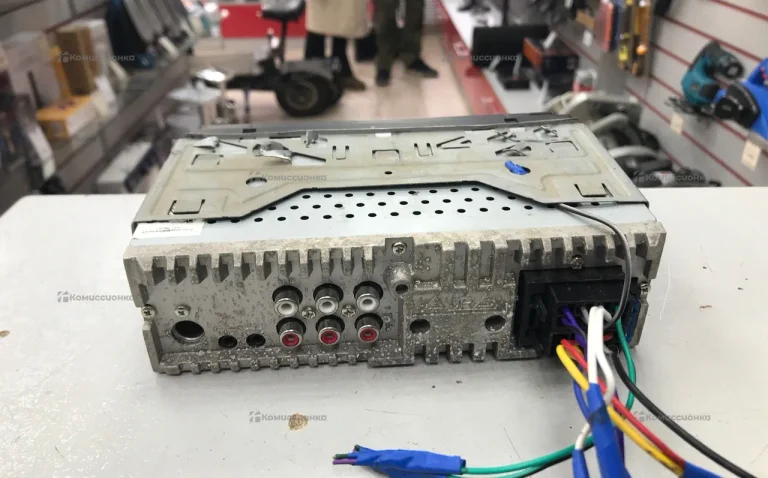 Автомагнитола  Aura AMH-78DSP