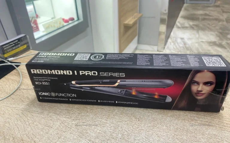 Выпрямитель для волос Redmond rci-2332
