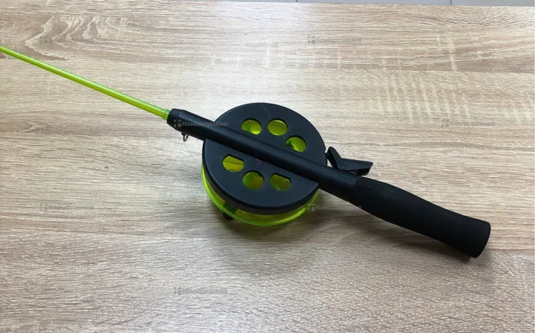 Зимняя удочка зеленая