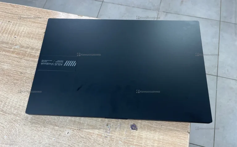 Ноутбук  ASUs VivoBook x1504v
