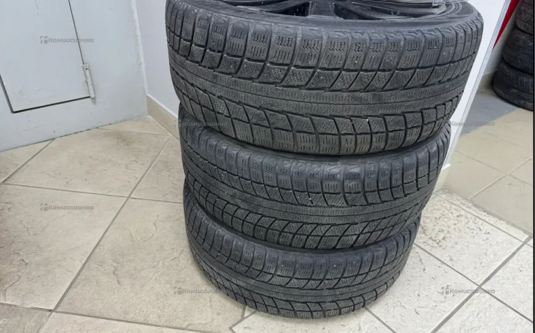 Колеса в сборе Legzas 114.3 R18 Шины Triangle 225