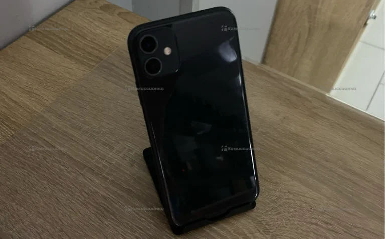 Apple iPhone 11 4/64 ГБ