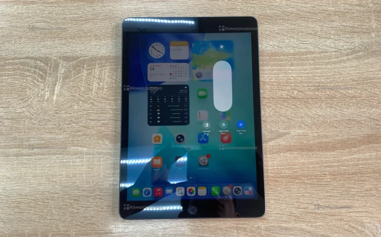 Планшет Apple iPad (8-го поколения) 128GB