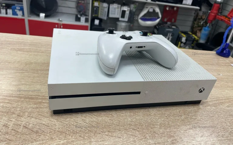 Приставка Xbox One S 1 TB