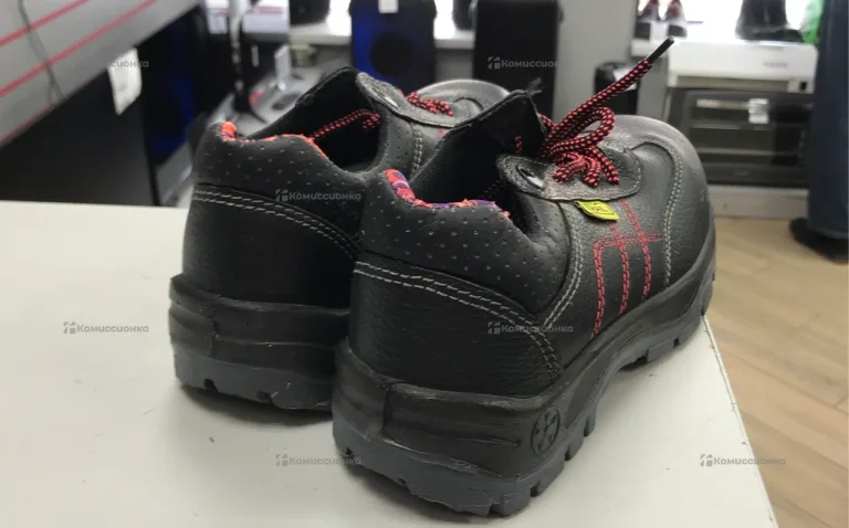 Ботинки кожаные 37 размер