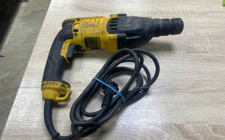 Перфоратор Dewalt D 25133