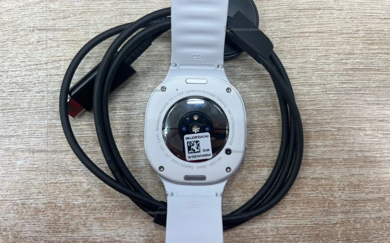Часы  Samsung Galaxy Watch 8