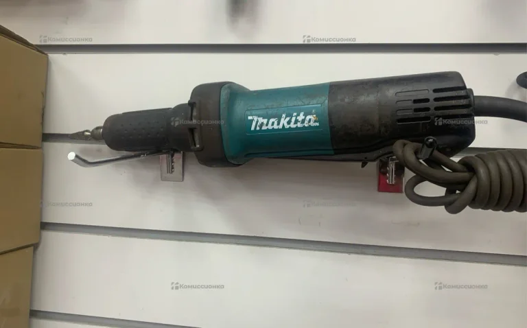 Гравер Makita GD 0600