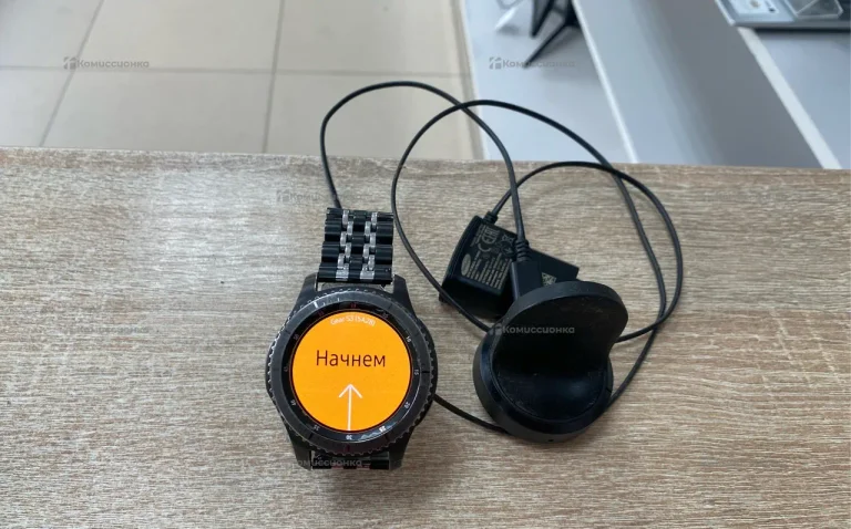 Часы  Samsung gear s3