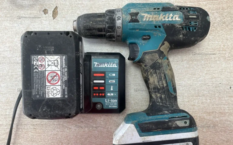 Дрель шуруповерт Makita DF488D