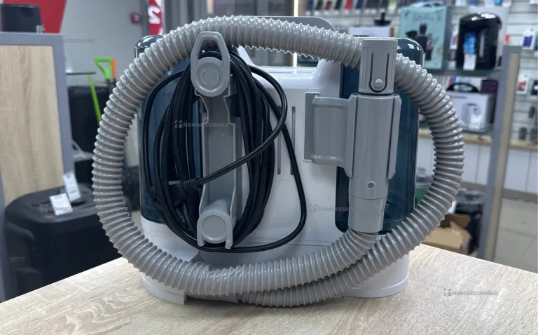 Пылесос  моющий мебельный
