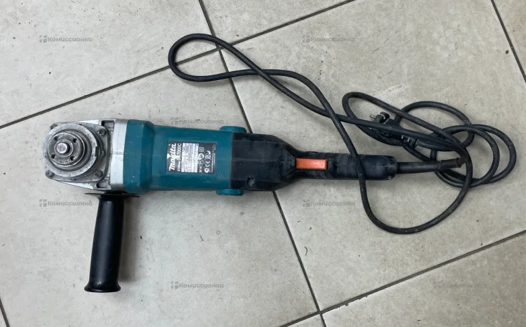 Полировальная машина makita SA7000C